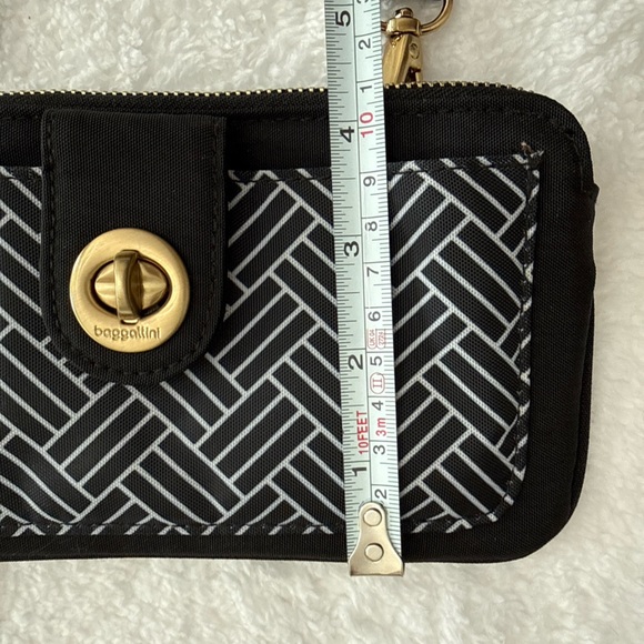 Baggallini RFID Lisbon 3-in-1 Wristlet Crossbody Phone Pocket Black Geometric EC - Picture 13 of 14